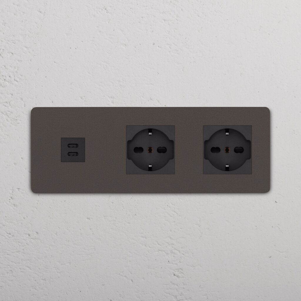 Grove Gniazdo USB-C 30 W i Schuko/Bipasso x 2 w potrójnej ramce – Brąz, Czarny