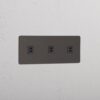 Kew Gniazdo USB-C 30 W x 3 w potrójnej ramce – Brąz, Czarny