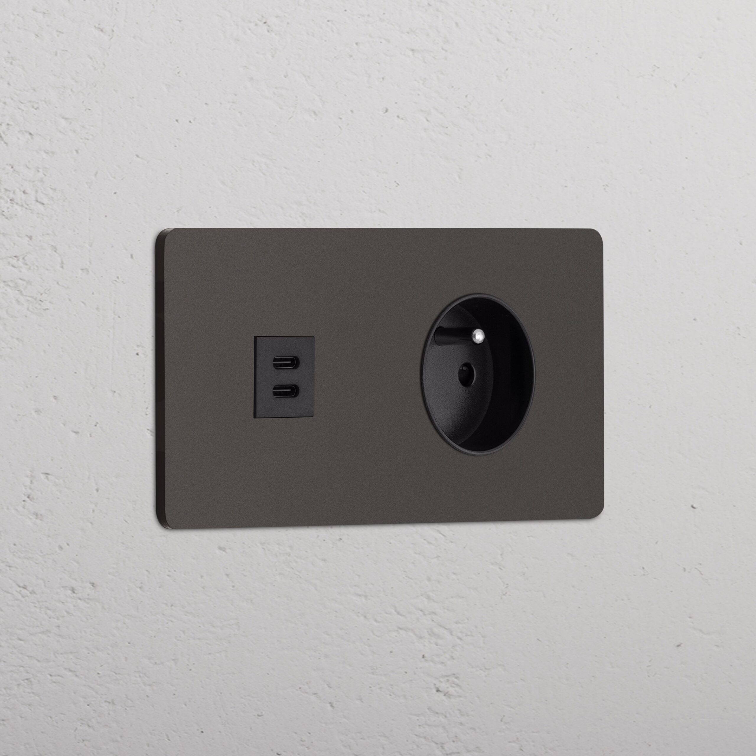 Grove Gniazdo USB-C 30 W i francusko/belgijskie typu E w podwójnej ramce – Brąz, Czarny