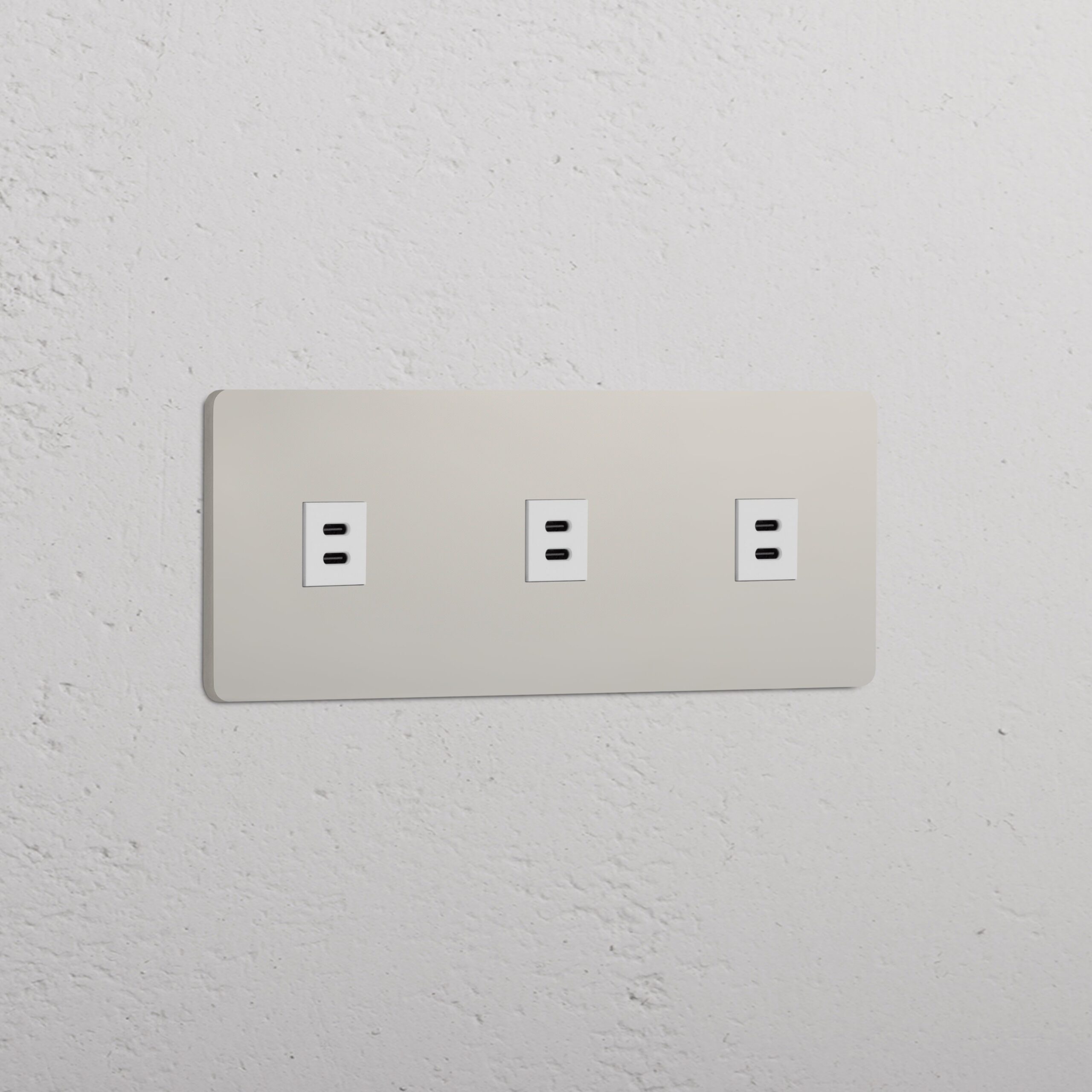 Grove Gniazdo USB-C 30 W x 3 w potrójnej ramce – Polerowany nikiel, Biały