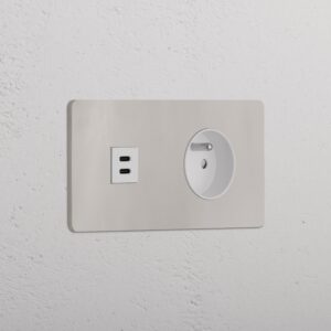 Grove Gniazdo USB-C 30 W i francusko/belgijskie typu E w podwójnej ramce – Polerowany nikiel, Biały