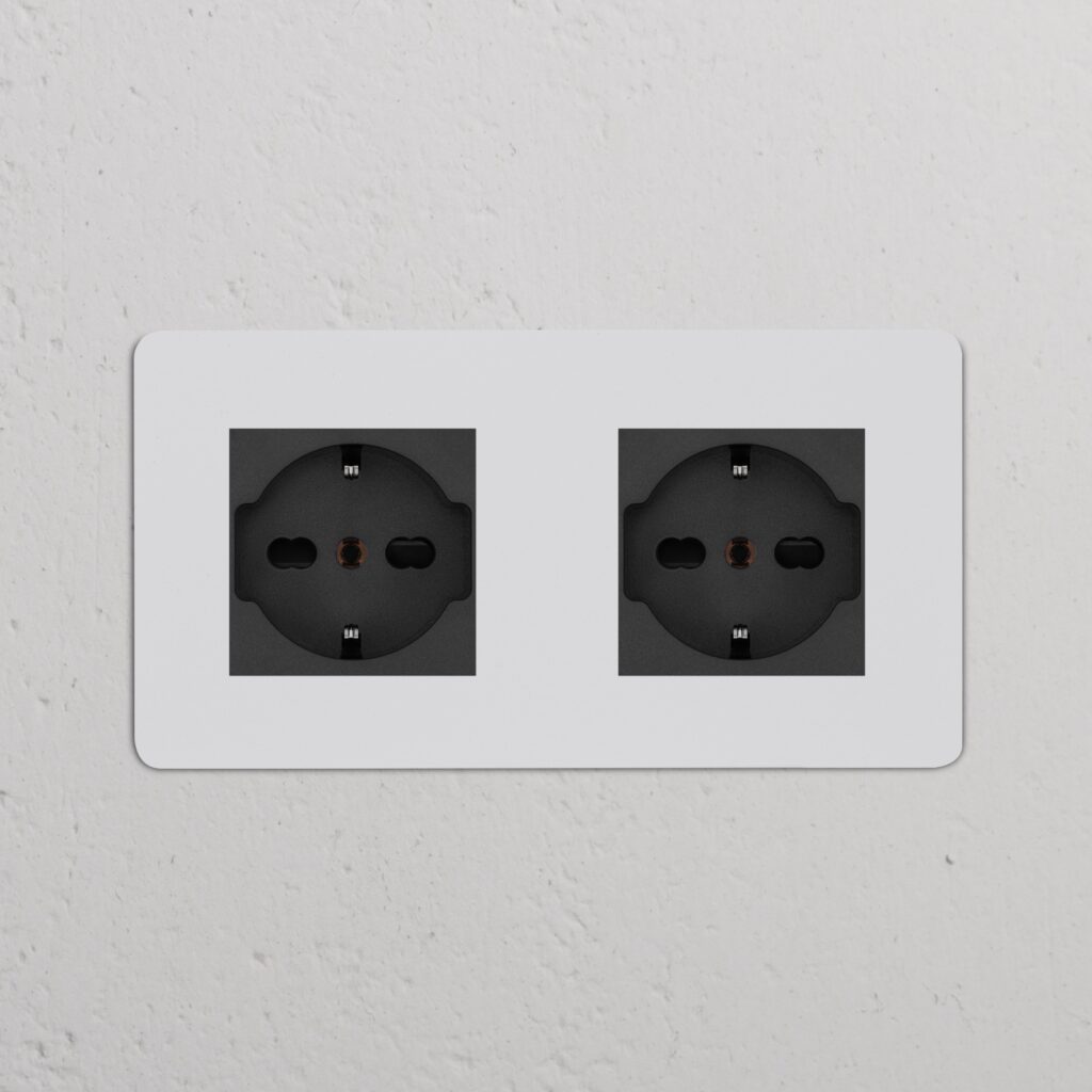 Kew Gniazdo Schuko/Bipasso x 2 w podwójnej ramce – Do malowania, Czarny