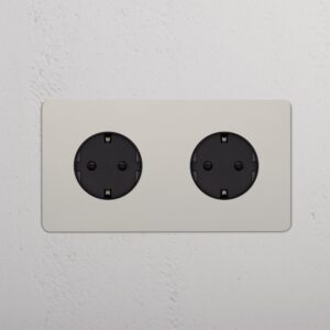 Kew Gniazdo Schuko typu F x 2 w podwójnej ramce – Polerowany nikiel, Czarny