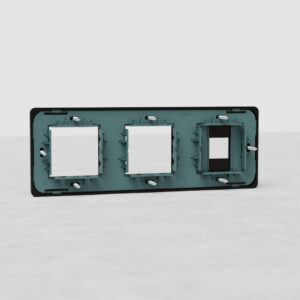 Grove Potrójna ramka modułowa na 1 x keystone oraz 2 x moduły 45 mm – Brąz