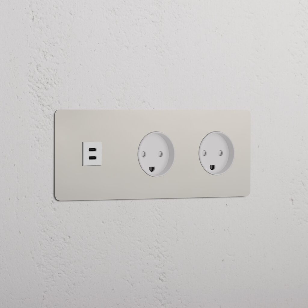 Kew Gniazdo USB-C 30 W i duńskie typu K x 2 w potrójnej ramce – Polerowany nikiel, Biały